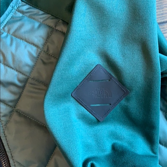 NWOT The North Face women’s quilted jacket zip-up - Picture 5 of 8